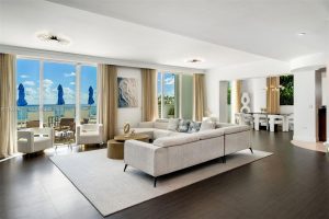 Fully furnished designer suite at Fontainebleau III Sorrento