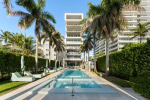 Luxury 75-foot swimming pool and sun deck at Beach House 8 Miami Beach