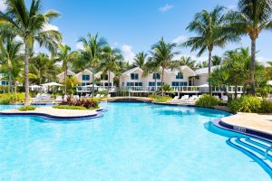 Resort-style pool deck and amenities at Continuum South Tower Miami Beach