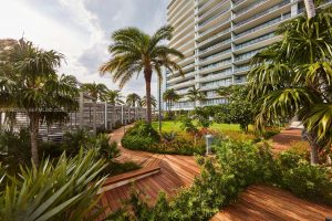 Apogee South Beach luxury waterfront condo building at 800 South Pointe Drive.